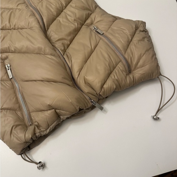 Buffbunny Puffer Vest - Picture 6 of 9